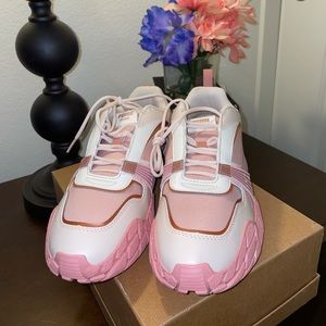 puma kyron poison flower women's sneakers